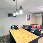 за гости Noa Sift