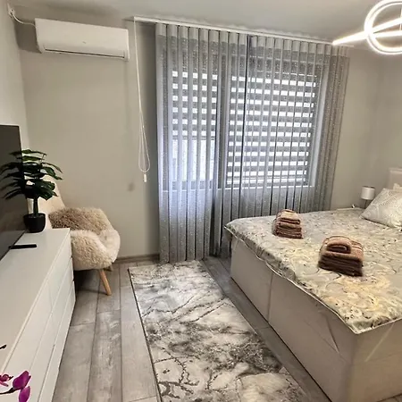 за гости Noa Sift Апартамент *